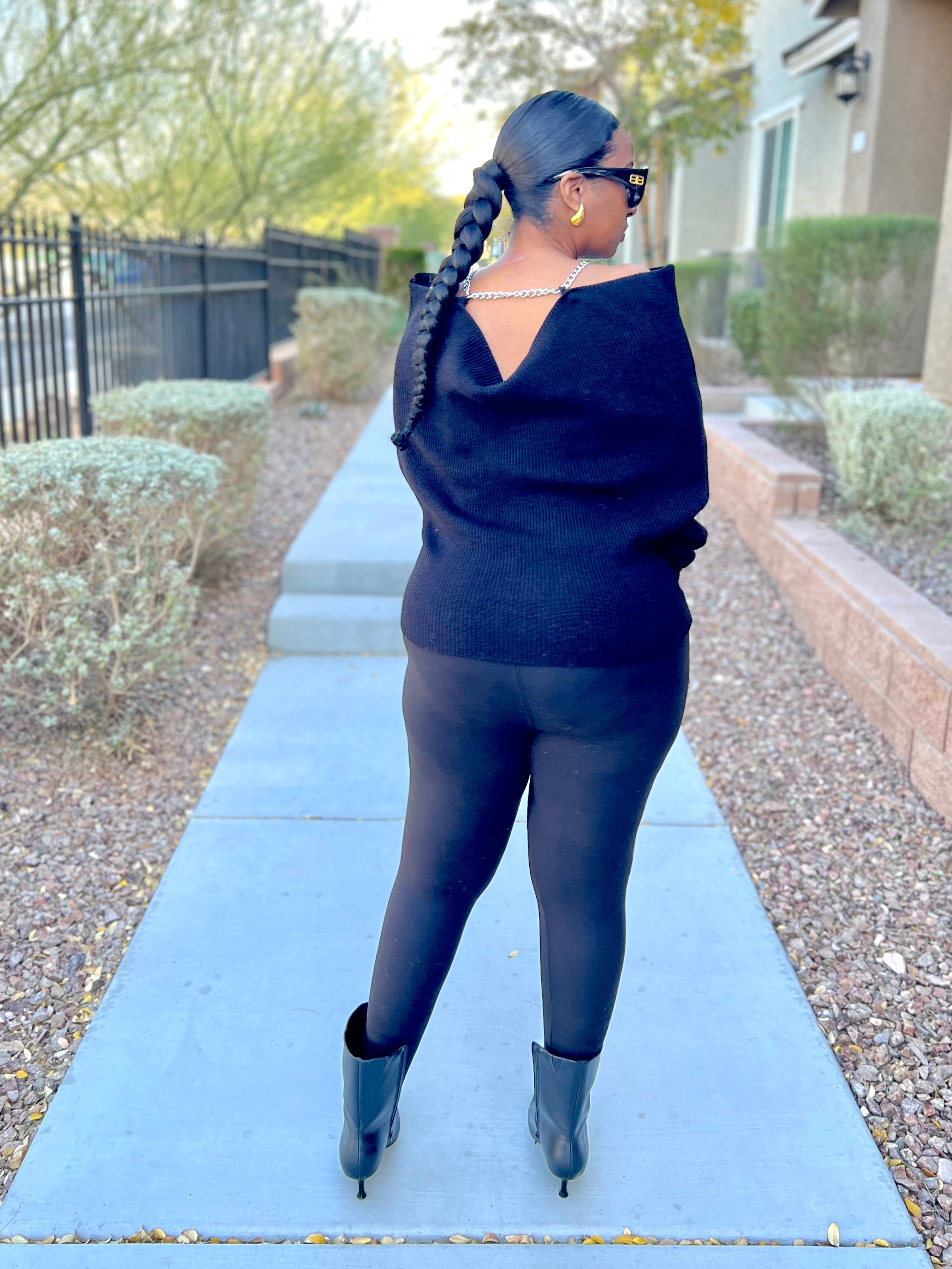 Ribbed Statement Sweater (Black)